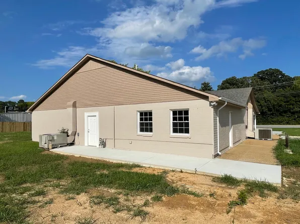 2545 Highway 43 S, Leoma, TN 38468