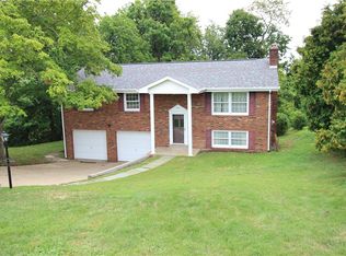 825 McWilliams Dr, Houston, PA