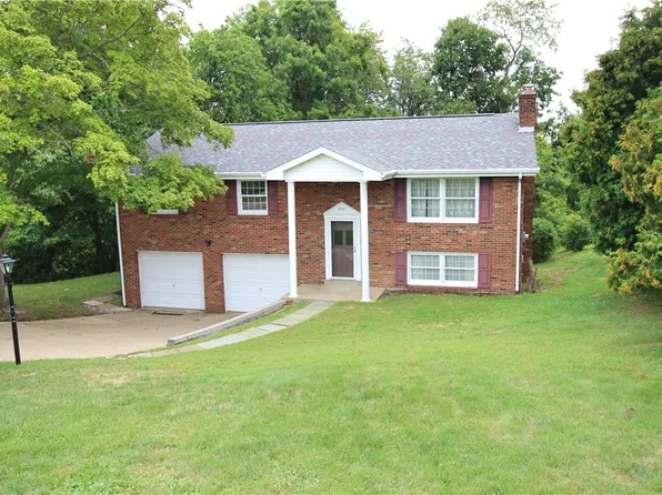 825 McWilliams Dr, Houston, PA 15342
