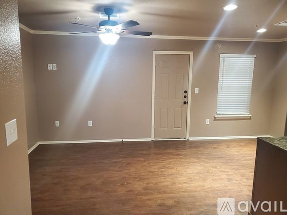 3rd image of 10001 Panther Dr #104