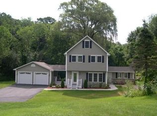 39 Dexter Rock Rd, Lincoln, RI 02865