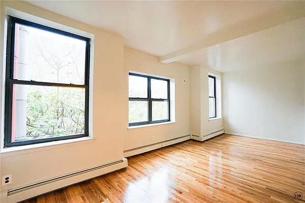 Rented by DSA Realty | media 8