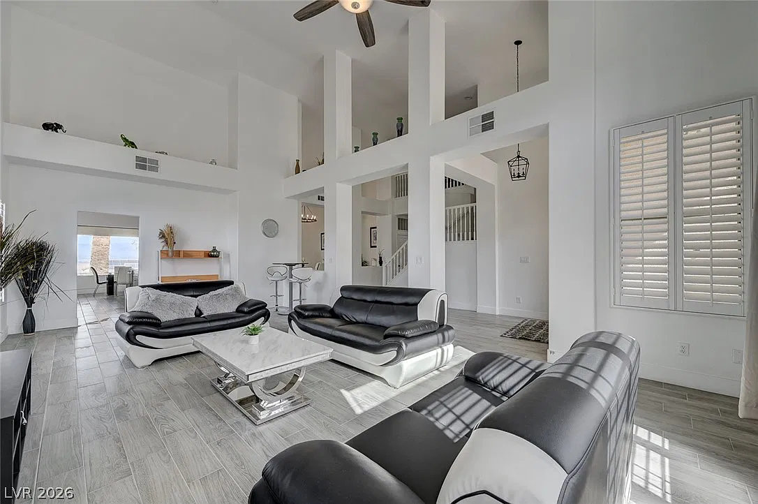 5 bed, 3.0 bath, 4028 sqft, $4,600 — Photo 4