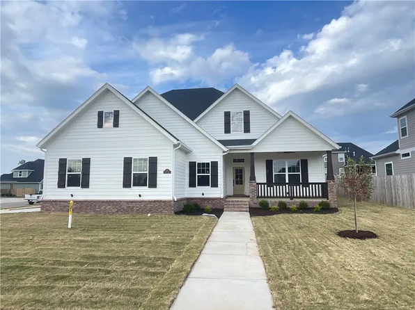 6422 S 62nd St, Rogers, AR 72758