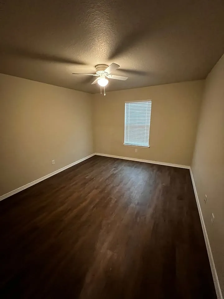 2 bed, $850 — Photo 4