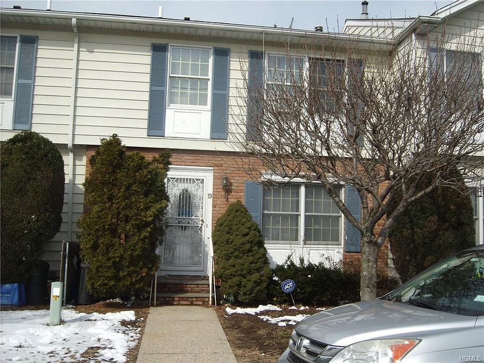 1st image of 19 Centre St