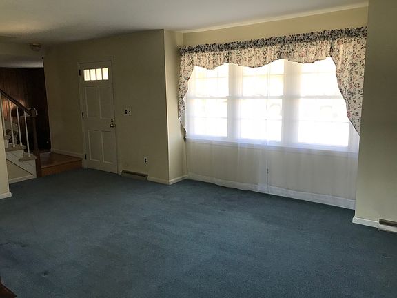 2nd image of 2204 Charwood Dr
