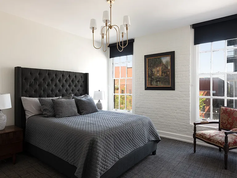 The Billy Goat — Photo 35
