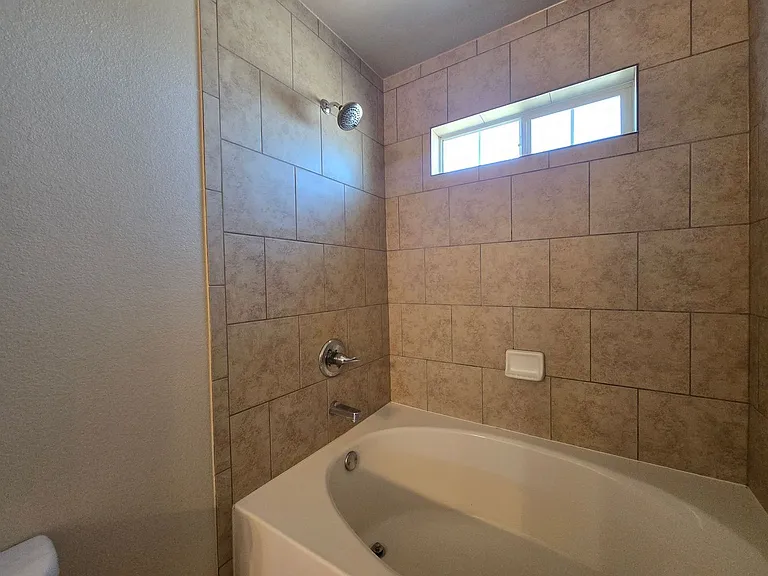1101 Grace Point Dr #B — Photo 18