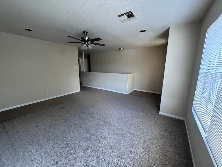 2201 Riley Dr — Photo 15
