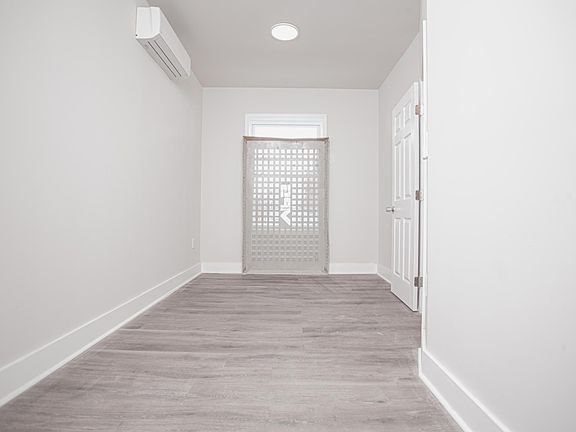 3rd image of 2867 N Lee St #21