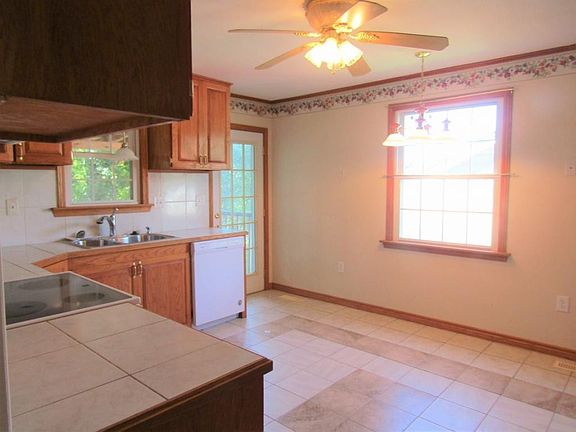 5th image of 2933 Ashley St