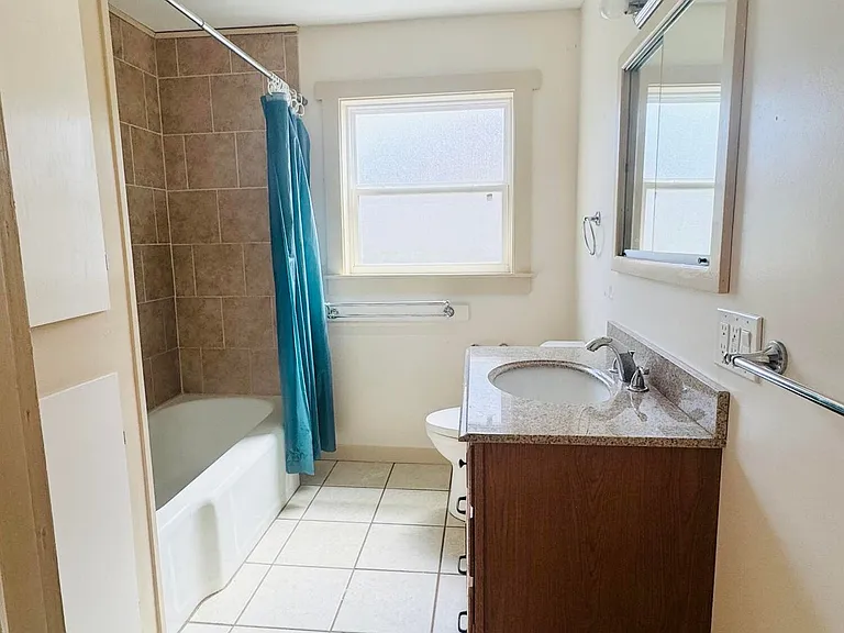 1510 E Harris Ave — Photo 19
