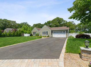 28 Colby Dr, Coram, NY 11727