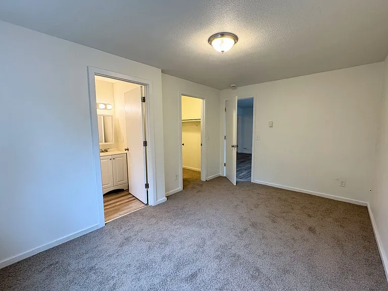 North Highland Court — Photo 47