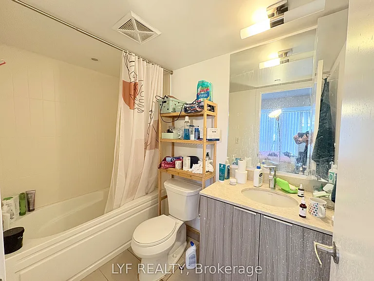 955 Bay St #1307 — Photo 12