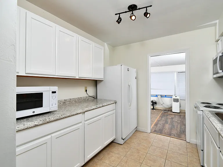 9 Hamlin Ct — Photo 7