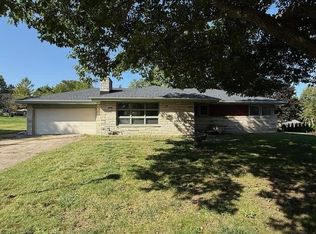 745 Hi Ridge Ave, Waukesha, WI 53186