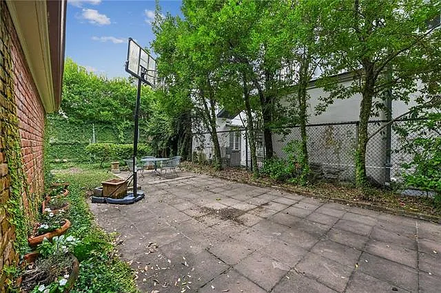 528 Walnut St — Photo 15
