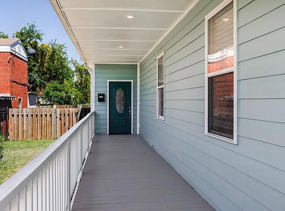 2nd image of 3211 Dryades St