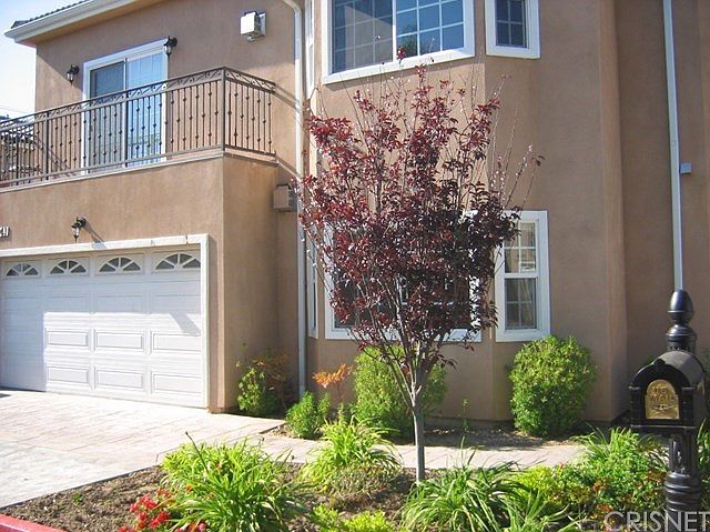 1st image of 19241 W White Stone Ct
