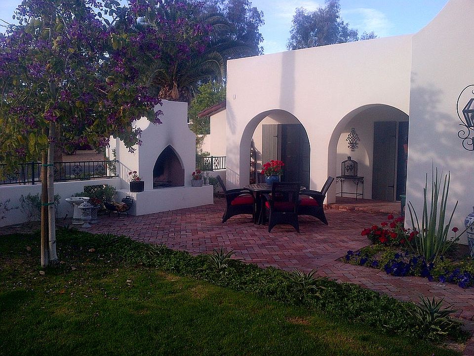 2nd image of 8423 N Via De Lago