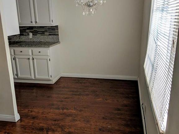 2nd image of 922 S Orchard Dr