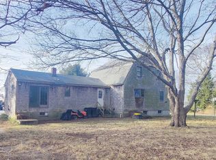 32 Morton Ave, Dartmouth, MA 02747