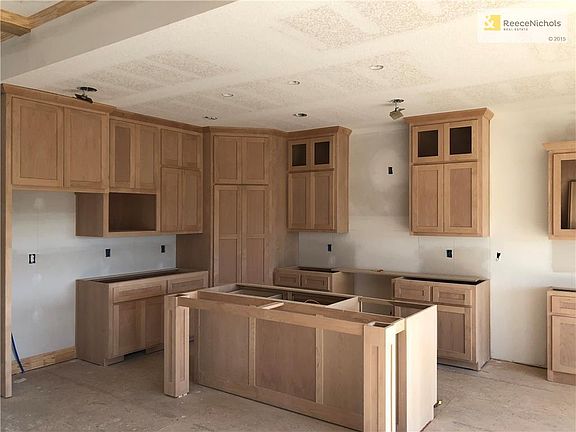 5th image of 8716 N Spruce Ct