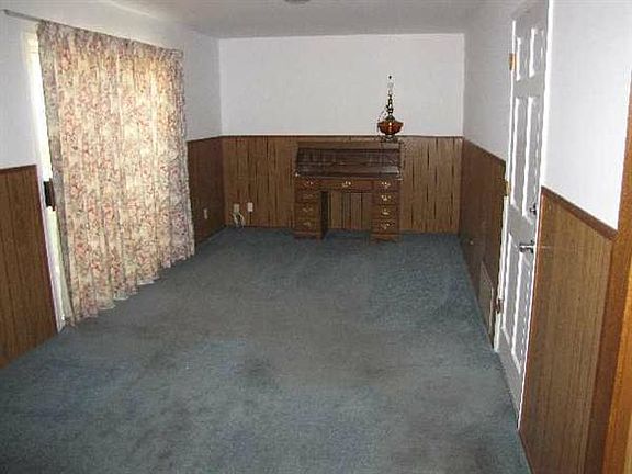 2nd image of 525 Serenade Way