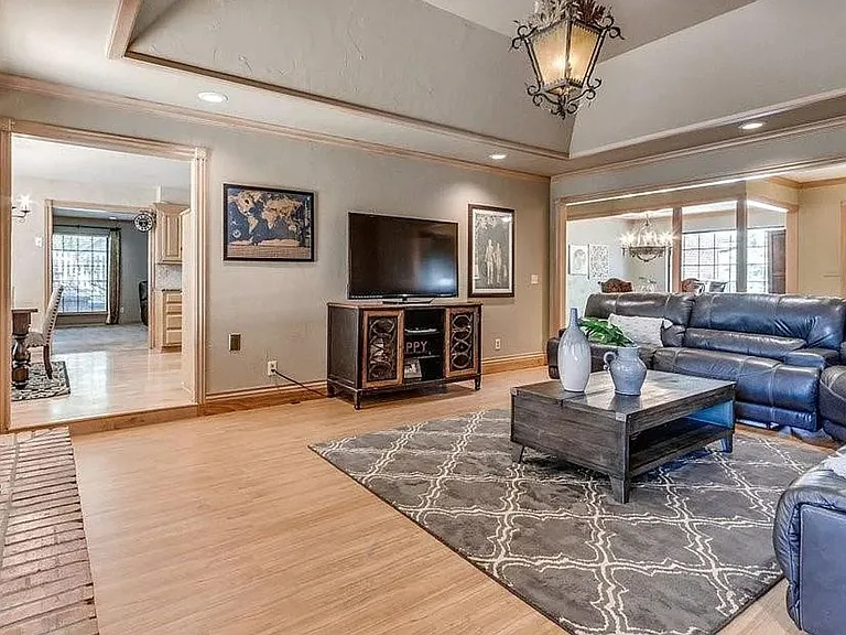1408 Fox View Ct — Photo 12
