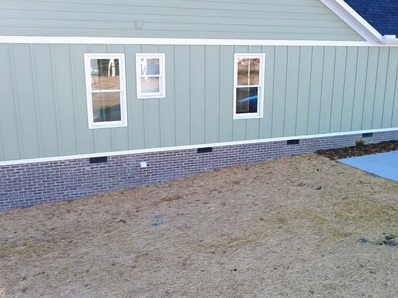 2nd image of 325 W Main St