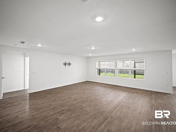 4th image of 3249 Vista Del Mar Dr