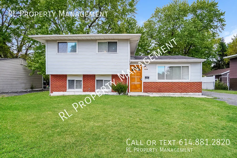 4911 Majestic Dr E photo 1