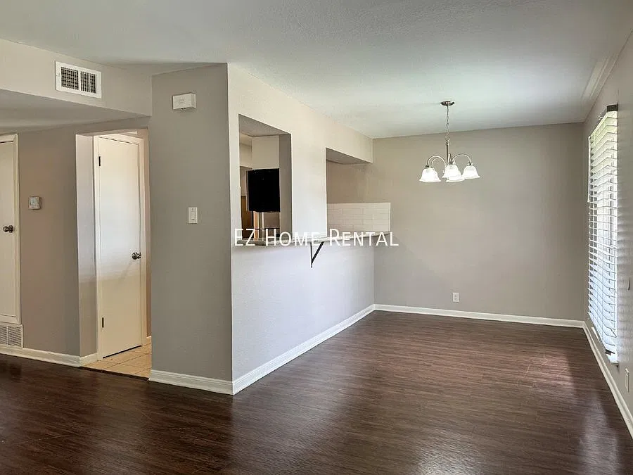 Limited-Time Special 2 Weeks Free Rent! Move-In Ready! — Photo 2