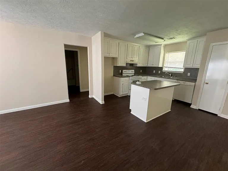 16310 Long Valley Ct — Photo 8