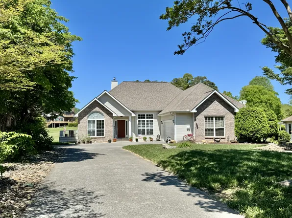 320 Tigitsi Way, Loudon, TN 37774