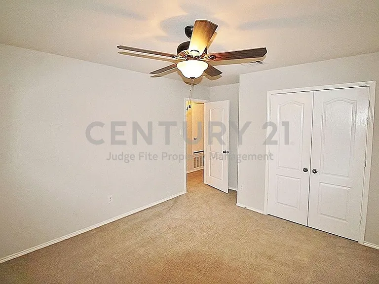 217 Silver Spur Dr — Photo 17