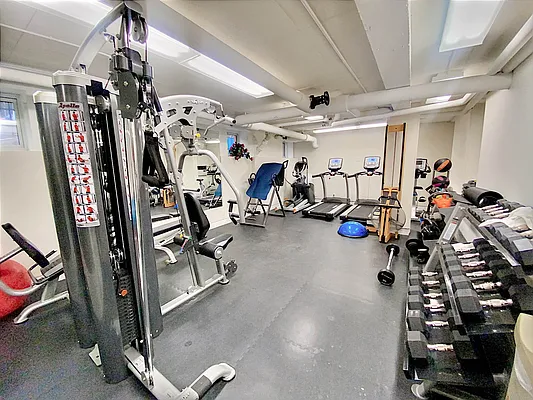 Rented by RC REAL ESTATE OF NEW YORK | media 21