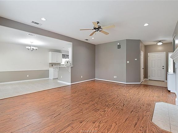 5th image of 2384 Kendal Green Cir