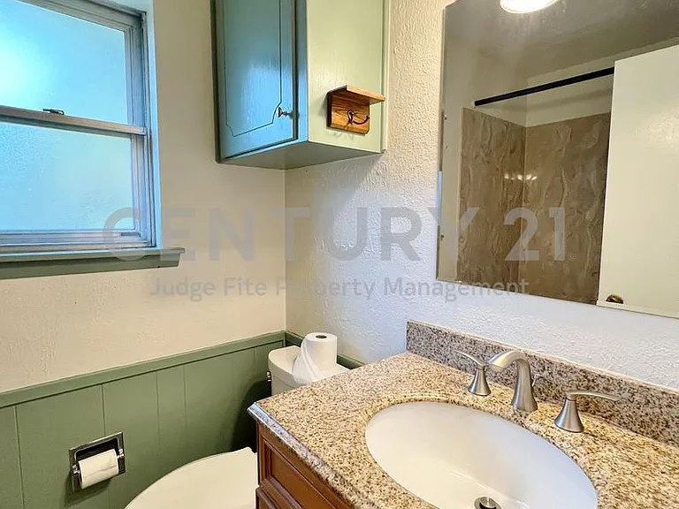 1209 Irwin Dr — Photo 9
