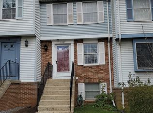 2865 Middleboro Dr, Falls Church, VA 22042