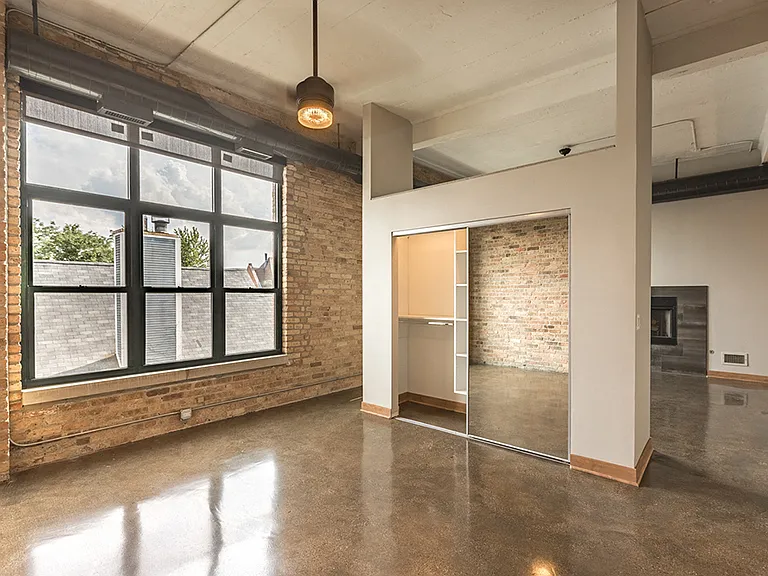 3110 N Sheffield Ave — Photo 11