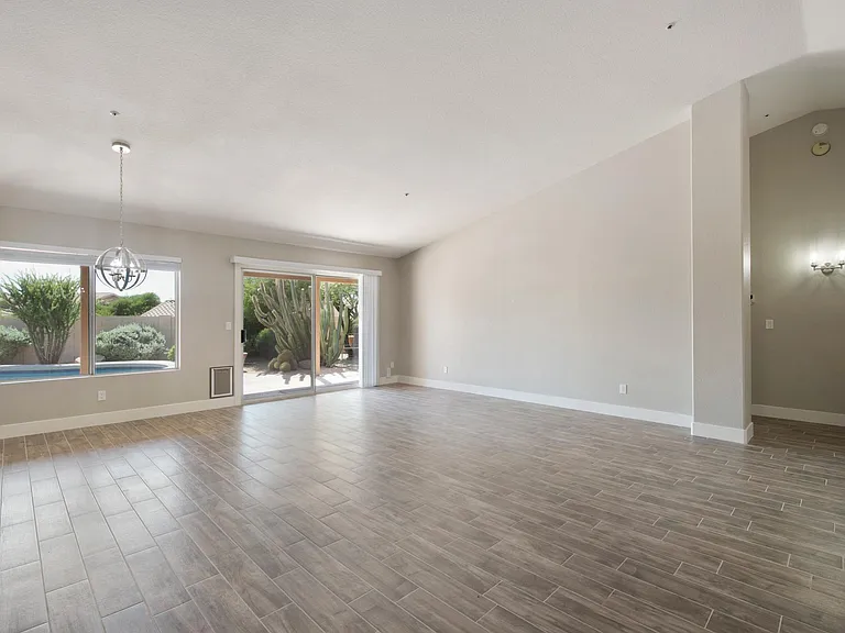 9295 E Rockwood Dr — Photo 18
