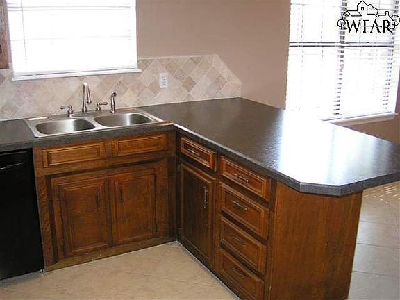 4th image of 5225 Brookwood Dr