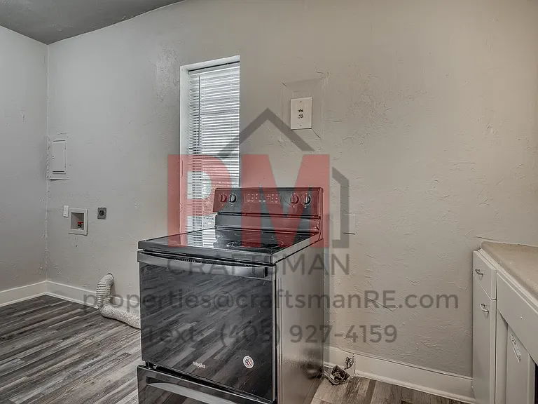1226 NW 8th St — Photo 29