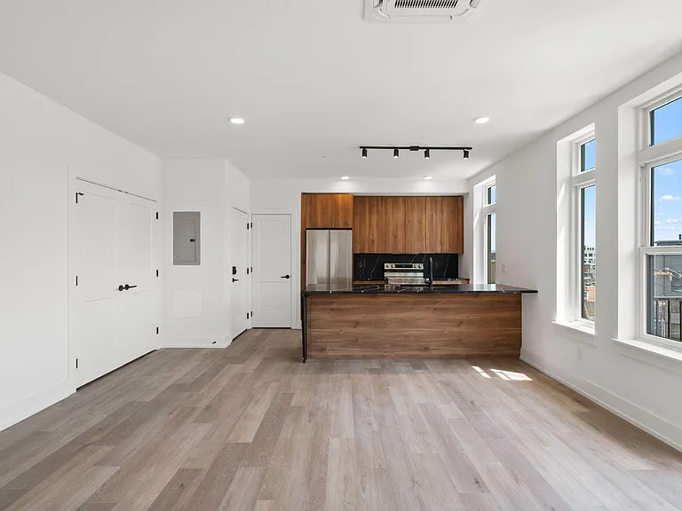1801-05 N 2nd St #4O1 — Photo 3