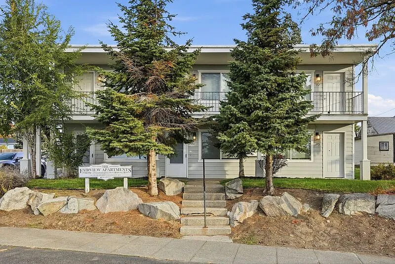 1 bed, 1.0 bath, 420 sqft, $799 — Photo 1