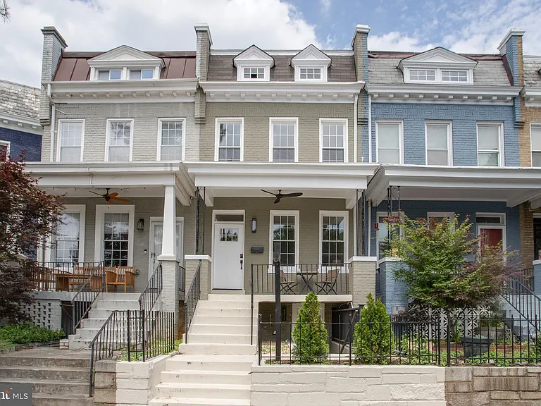 1404 Massachusetts Ave SE — Photo 1
