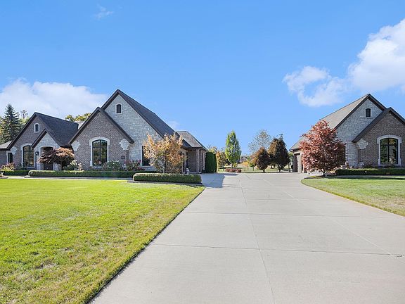 2nd image of 11400 Bayberry Dr